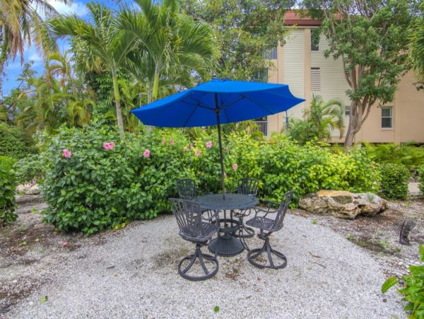 Sanibel Island Luxury Rental at the Beach- Stroll to Beach