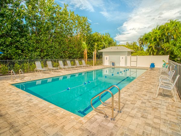 Sanibel Island Luxury Rental at the Beach- Stroll to Beach