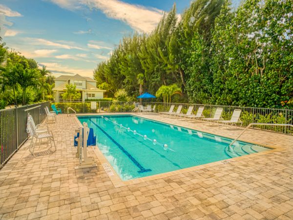 Sanibel Island Luxury Rental at the Beach- Stroll to Beach