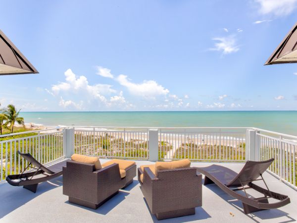 Sanibel Island Luxury Rental at the Beach- Stroll to Beach