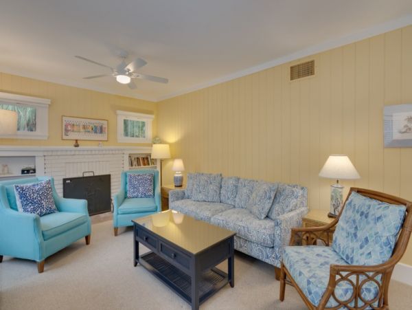 Sanibel Island Luxury Rental at the Beach- Stroll to Beach