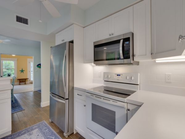 Sanibel Island Luxury Rental at the Beach- Stroll to Beach