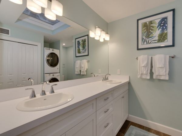 Sanibel Island Luxury Rental at the Beach- Stroll to Beach