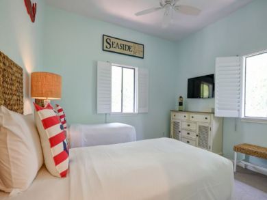 Three Bedroom Vacation Home on Captiva Island Sleeps 10