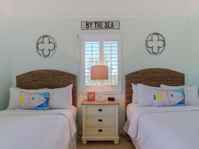 Three Bedroom Vacation Home on Captiva Island Sleeps 10