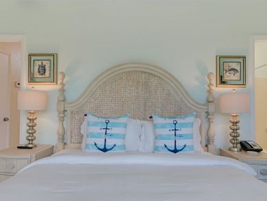 Three Bedroom Vacation Home on Captiva Island Sleeps 10