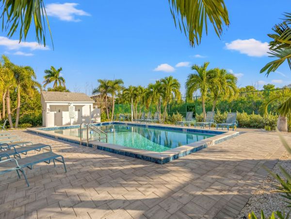Colonial 3 Bedroom Rent House on Captiva Luxury Rental
