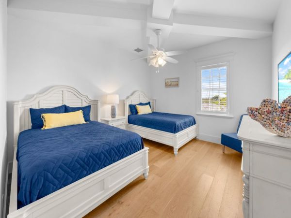 Colonial 3 Bedroom Rent House on Captiva Luxury Rental
