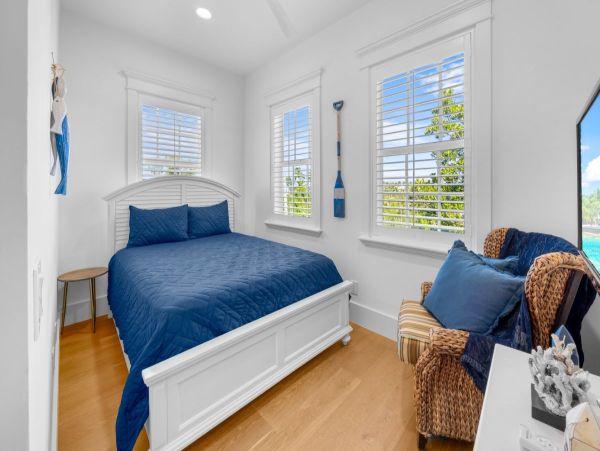 Colonial 3 Bedroom Rent House on Captiva Luxury Rental