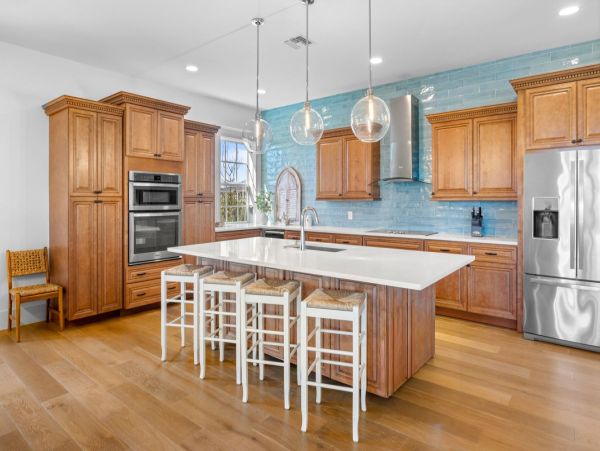 Colonial 3 Bedroom Rent House on Captiva Luxury Rental