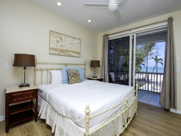 Captiva Island Beachfront Vacation Rental - Luxury 10-Bedroom Home with Pool