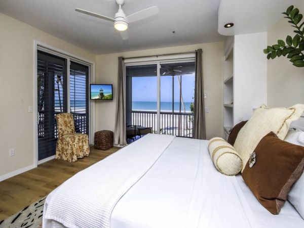 Captiva Island Beachfront Vacation Rental - Luxury 10-Bedroom Home with Pool
