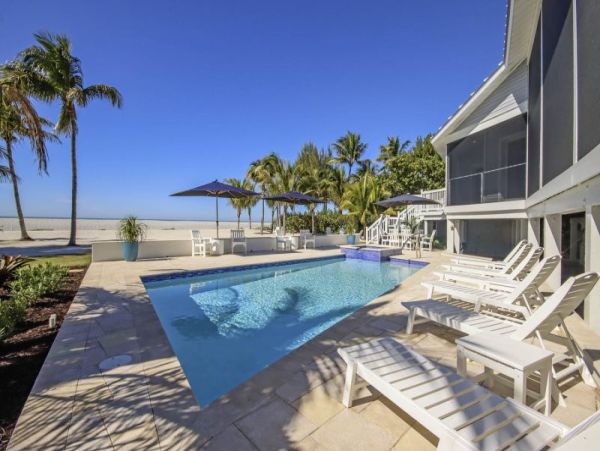 Luxurious Gulf View Luxury Estate in Captiva Island