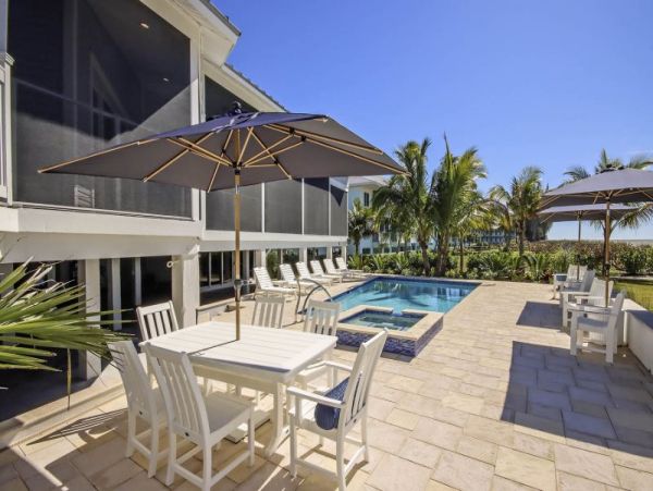Luxurious Gulf View Luxury Estate in Captiva Island
