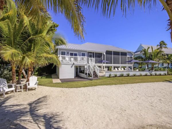 Luxurious Gulf View Luxury Estate in Captiva Island
