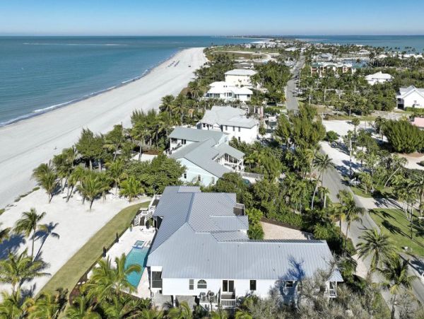 Luxurious Gulf View Luxury Estate in Captiva Island