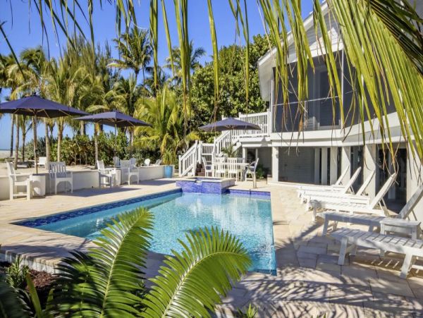 Luxurious Gulf View Luxury Estate in Captiva Island