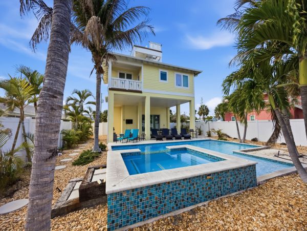 Premier Anna Maria Island Vacation Home -2 Houses From Gulf