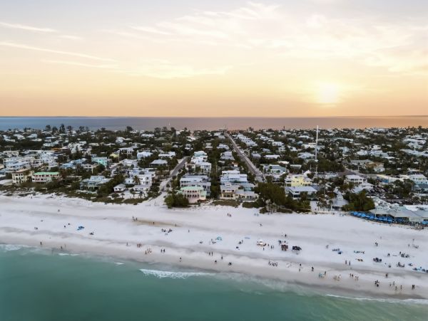 Premier Anna Maria Island Vacation Home -2 Houses From Gulf