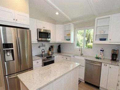 Sanibel Home 894530