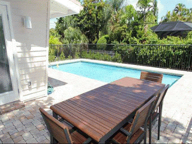 Sanibel Home 894530