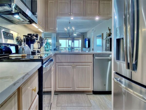 Gulf Views Vacation Condo in Madeira Beach 2 Bedrooms