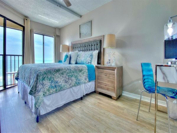 Gulf Views Vacation Condo in Madeira Beach 2 Bedrooms