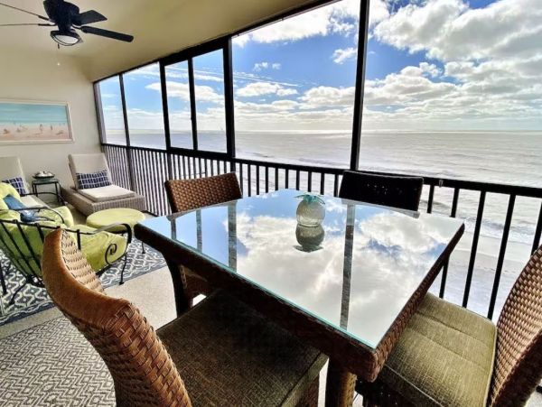 Beachfront Vacation Condo in Madeira Beach with Gulf Views