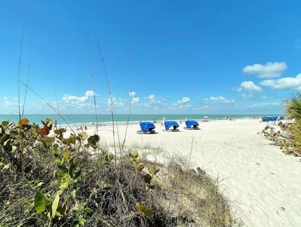 Beachfront Vacation Condo in Madeira Beach with Gulf Views