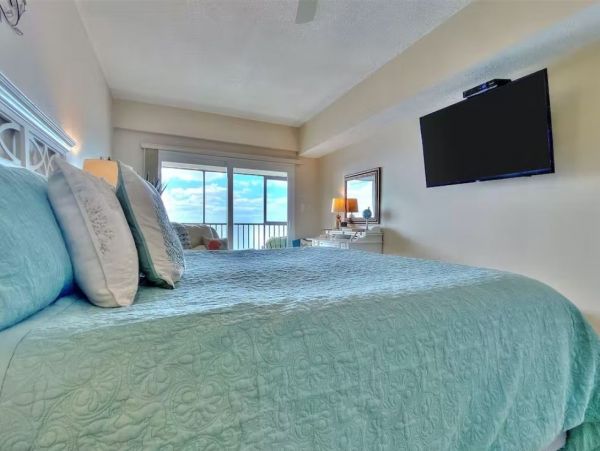 Beachfront Vacation Condo in Madeira Beach with Gulf Views