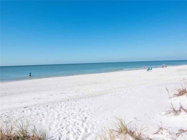 Beachfront Vacation Condo in Madeira Beach with Gulf Views