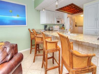 Luxury Three Bedroom on Beach and Ful Gulf Views