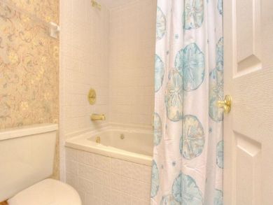 Luxury Three Bedroom on Beach and Ful Gulf Views