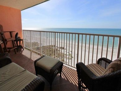 Luxury Three Bedroom on Beach and Ful Gulf Views