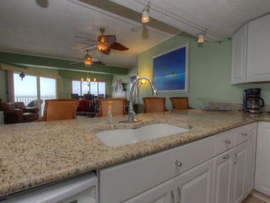 Luxury Three Bedroom on Beach and Ful Gulf Views