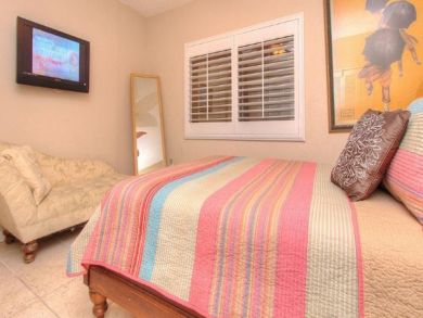 Luxury Three Bedroom on Beach and Ful Gulf Views