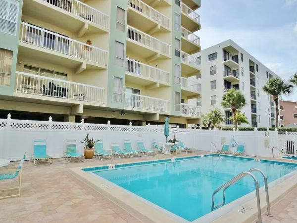 Indian Shores Fifity Steps to the Beach and Gulf Waters Two Bedroom Condo