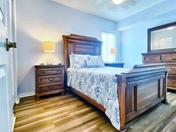 Indian Shores Fifity Steps to the Beach and Gulf Waters Two Bedroom Condo
