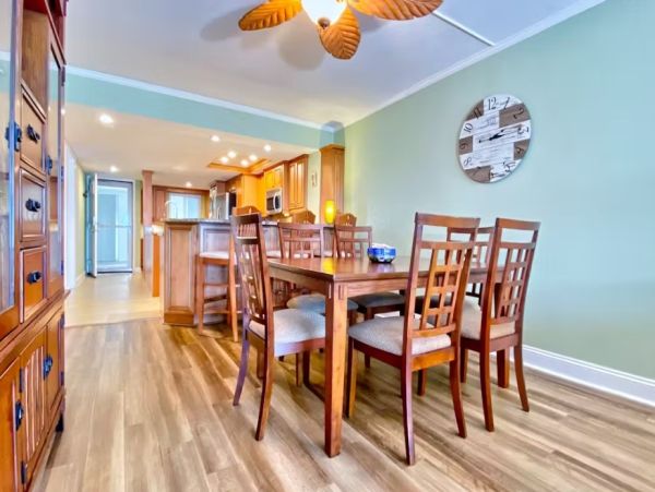 Indian Shores Fifity Steps to the Beach and Gulf Waters Two Bedroom Condo