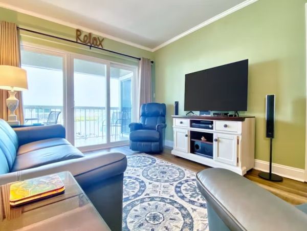 Indian Shores Fifity Steps to the Beach and Gulf Waters Two Bedroom Condo