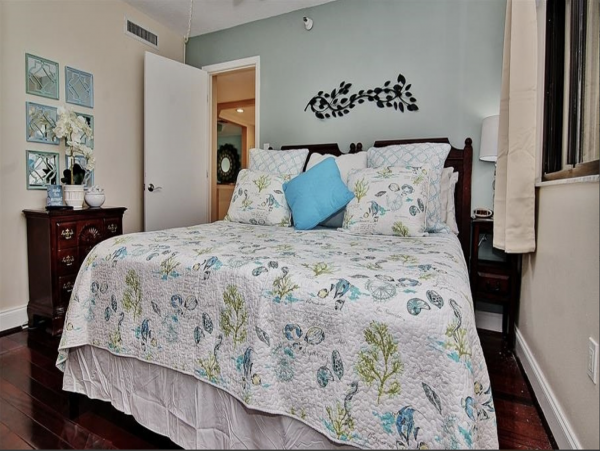 Clearwater Condo 894563