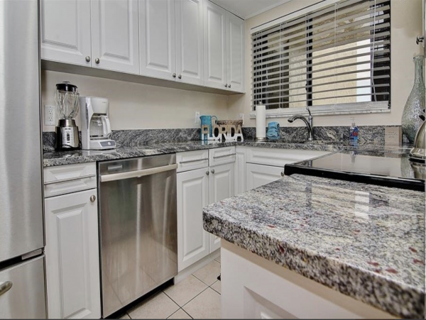 Clearwater Condo 894563