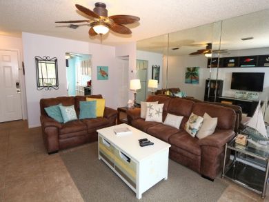Holmes Beach Two Bedroom Vacation Rental Condo Sleeps 4