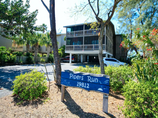 Indian Shores Vacation Rental Located on Beach
