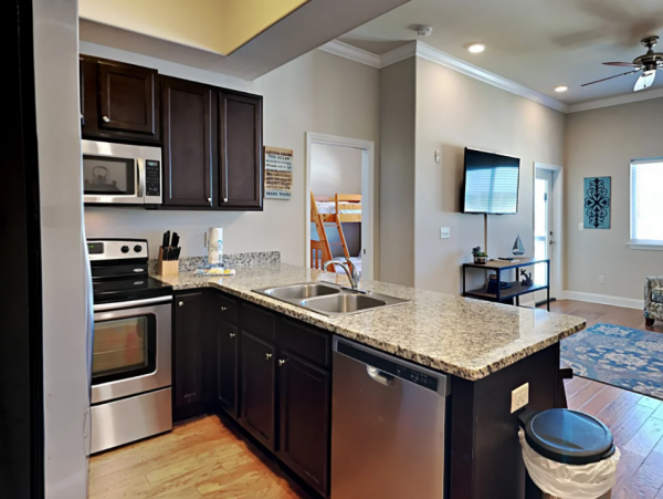 Two Bedroom Vacation Condo Sleeps 6 Short Walk to Beach