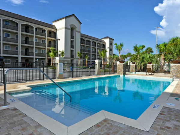 Two Bedroom Vacation Condo Sleeps 6 Short Walk to Beach
