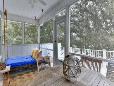 Modern Chic Four Bedroom Vacation Rental Crystal Beach