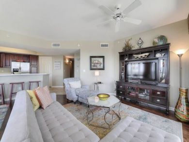 Destin Luxury Vacation Condo Sleeps Eight Guests