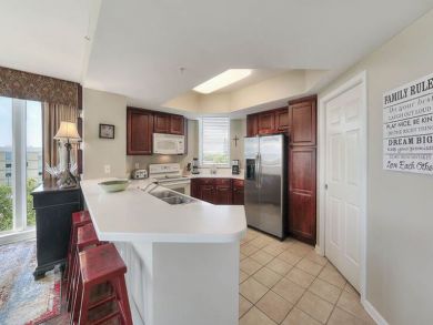 Destin Luxury Vacation Condo Sleeps Eight Guests