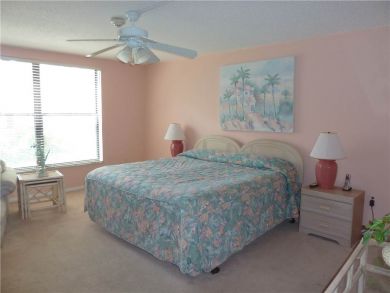 Three Bedroom Condo bear Crescent Beach in Siesta Key